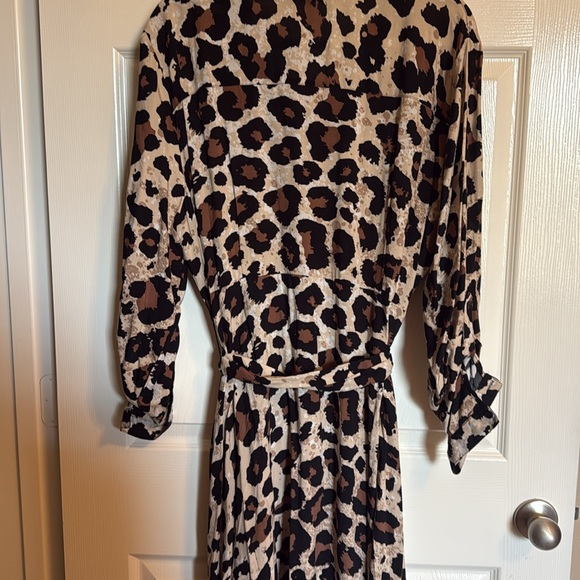 New York & Company leopard Dress Long Sleeve - Picture 3 of 7